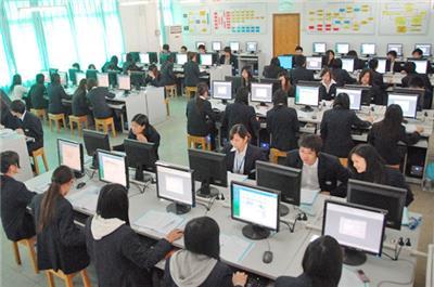 產(chǎn)品中心臨沂國華春考培訓(xùn)學(xué)校